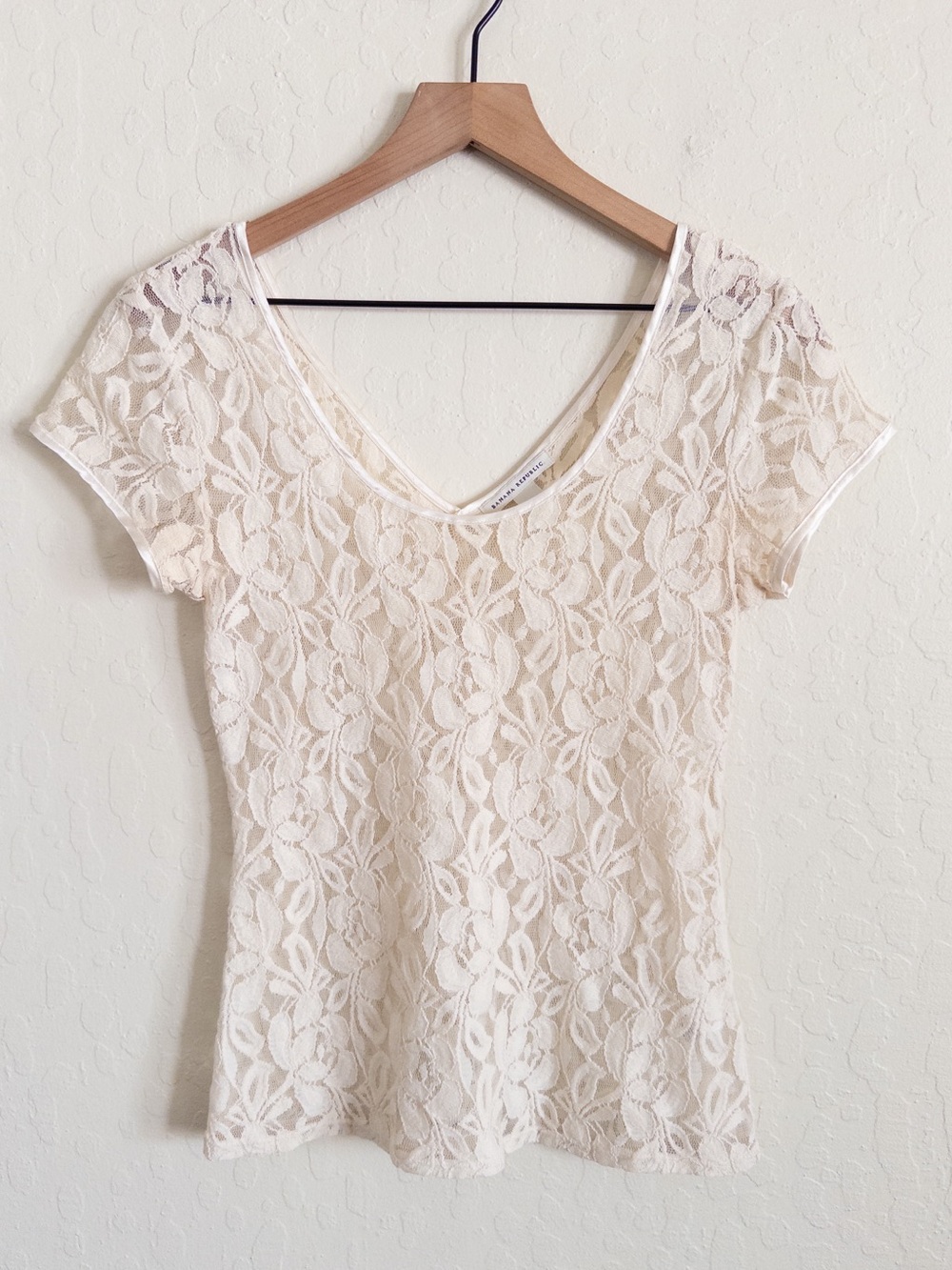 Vintage Y2K Banana Republic Sheer Floral Lace Short Sleeve Blouse Top Small